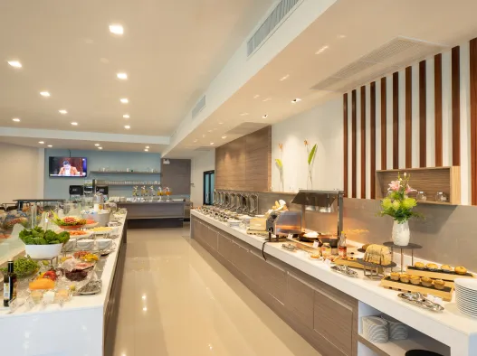 Centara Cha Am Beach Resort Restaurants & Bars