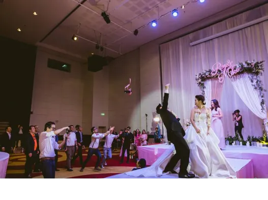 Romantic Story Centara Life Government Complex Hotel