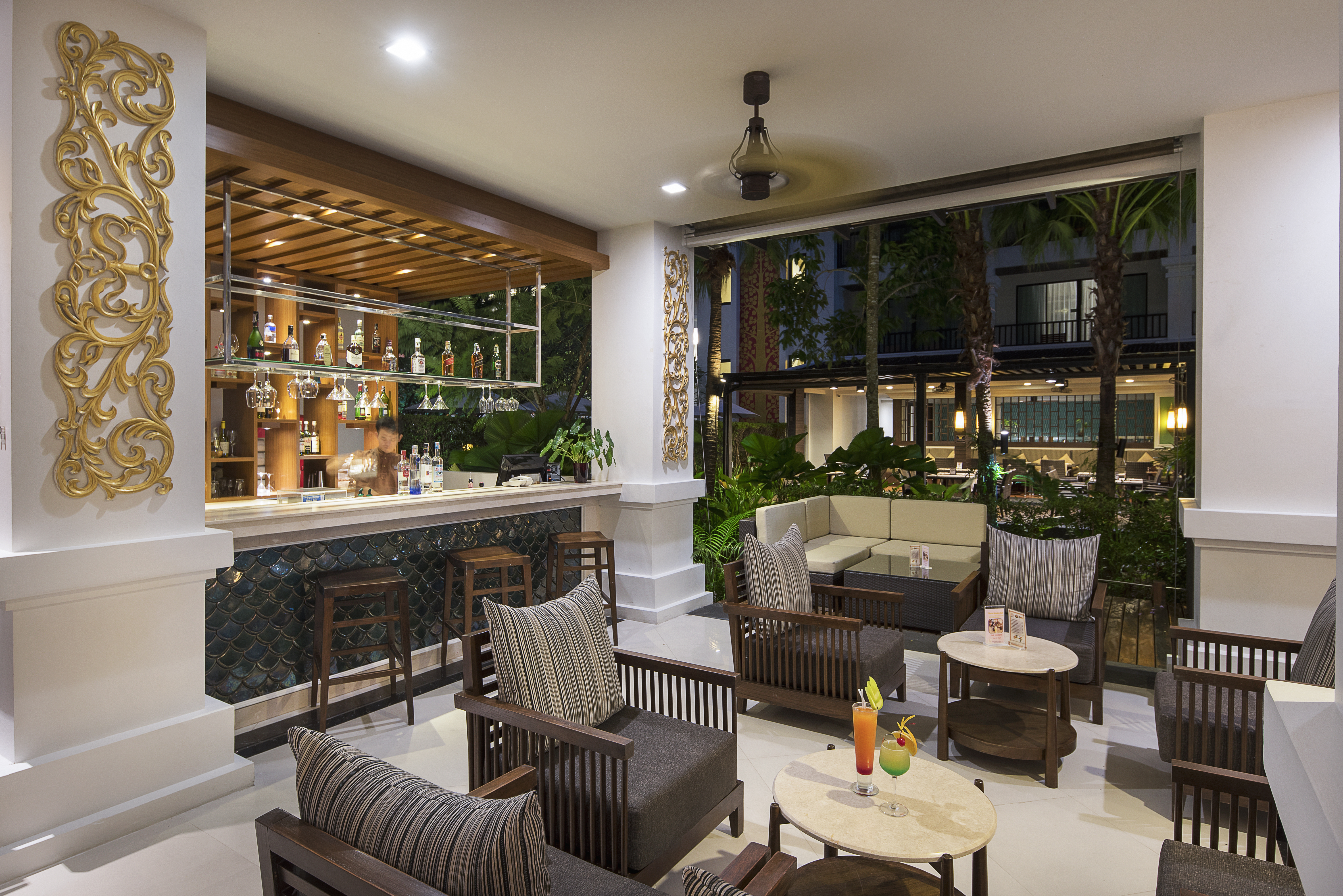 lobby bar at Centara Anda Dhevi Resort & Spa Krabi