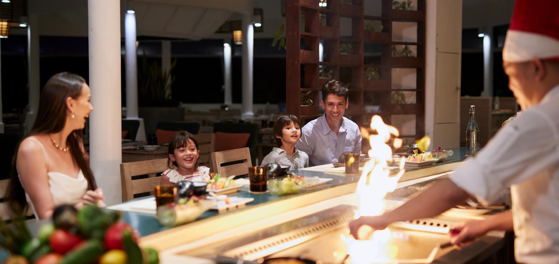Tepanyaki dining in Reef Centara Grand island Resort & Spa Maldives