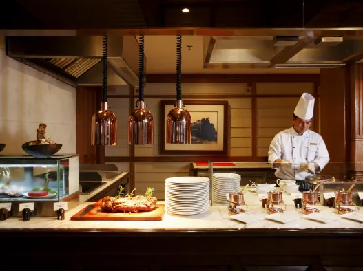 Eat & Drink at Centara Grand Beach Resort & Villas Hua Hin