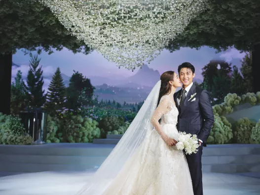 Luxury wedding venue in Bangkok at Centara Grand at CentralWorld