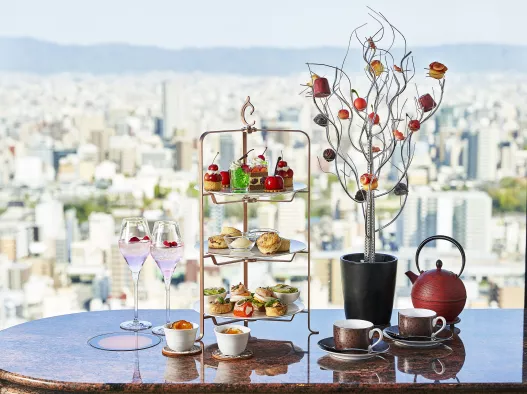 Afternoon Tea at Smoke & Spin - Centara Grand Hotel Osaka